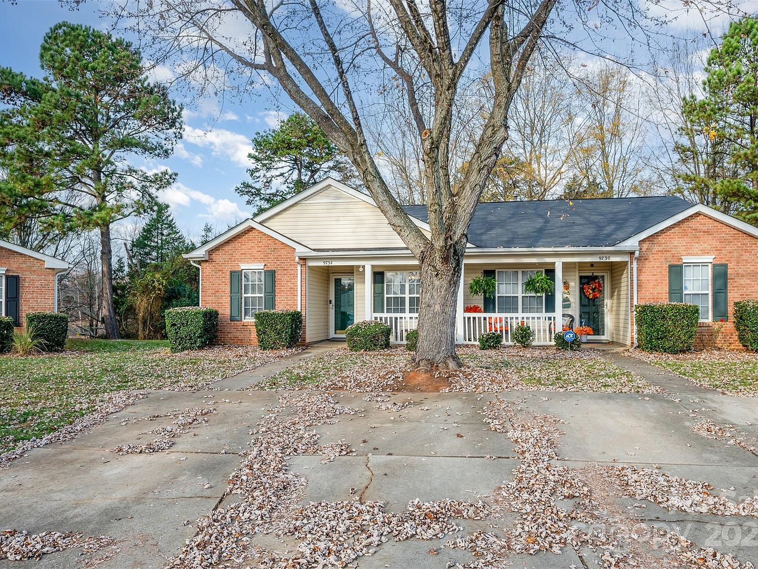 9734 Kennerly Cove Ct Charlotte, NC 28269 - Thumbnail 4