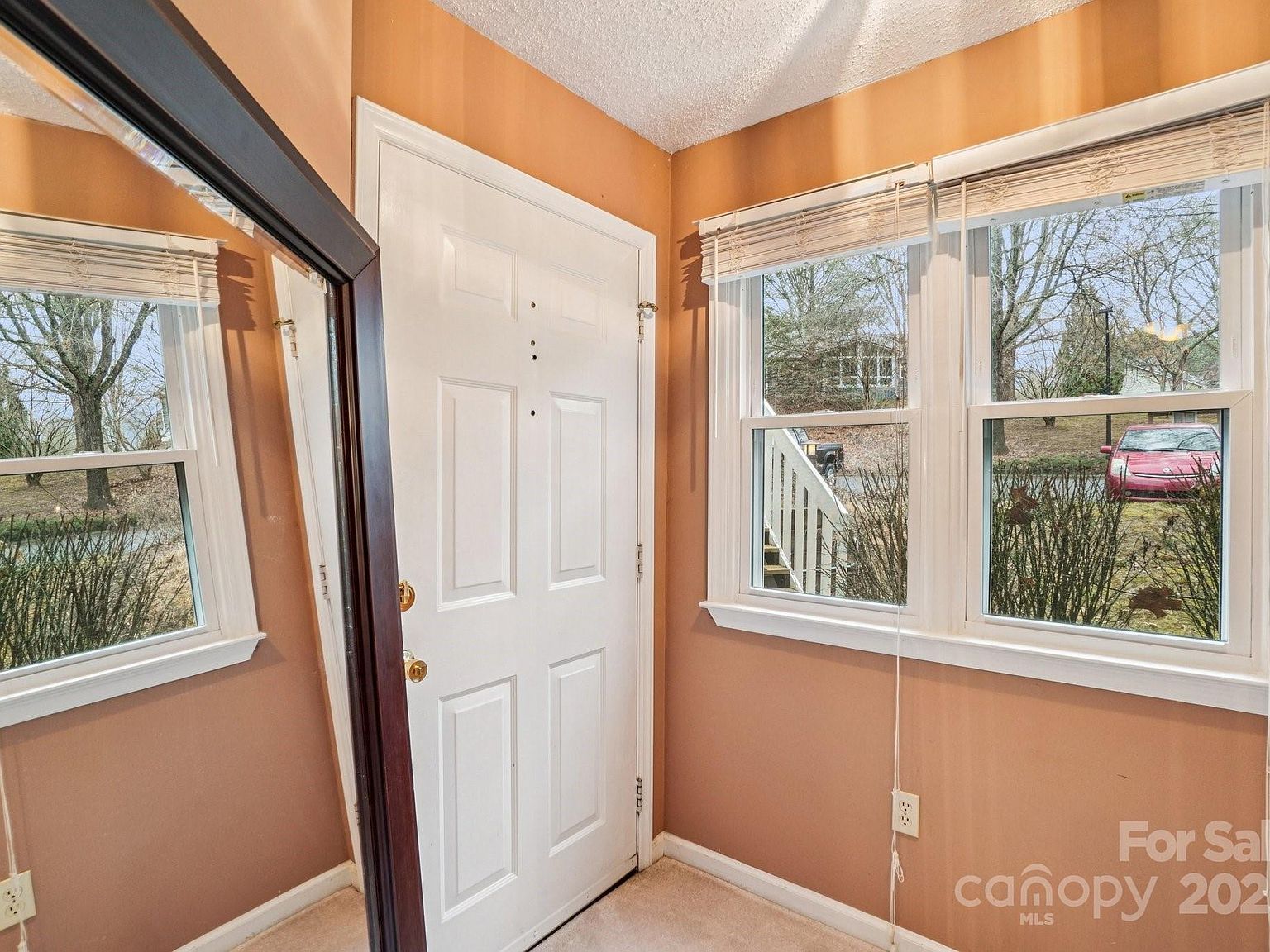 2 Creekside Ln Asheville, NC 28803 - Thumbnail 4