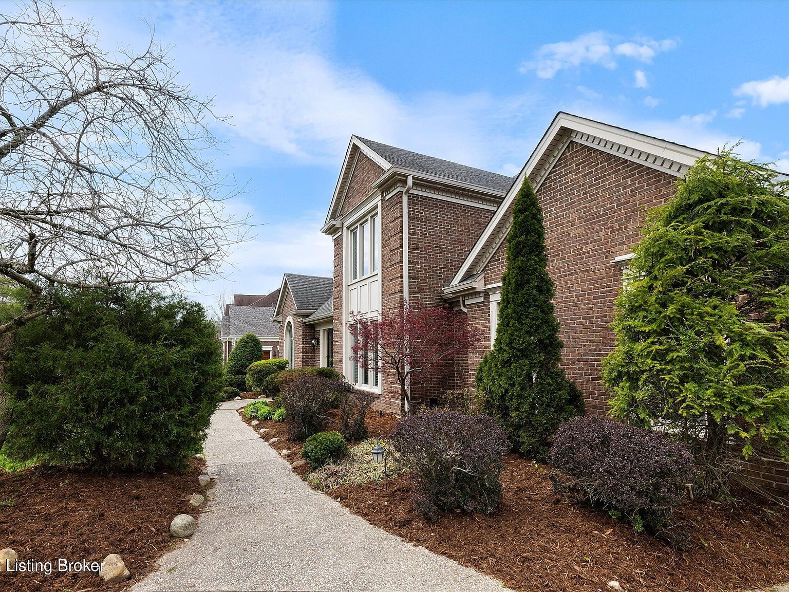 903 Lake Forest Pkwy Louisville, KY 40245 - Thumbnail 4