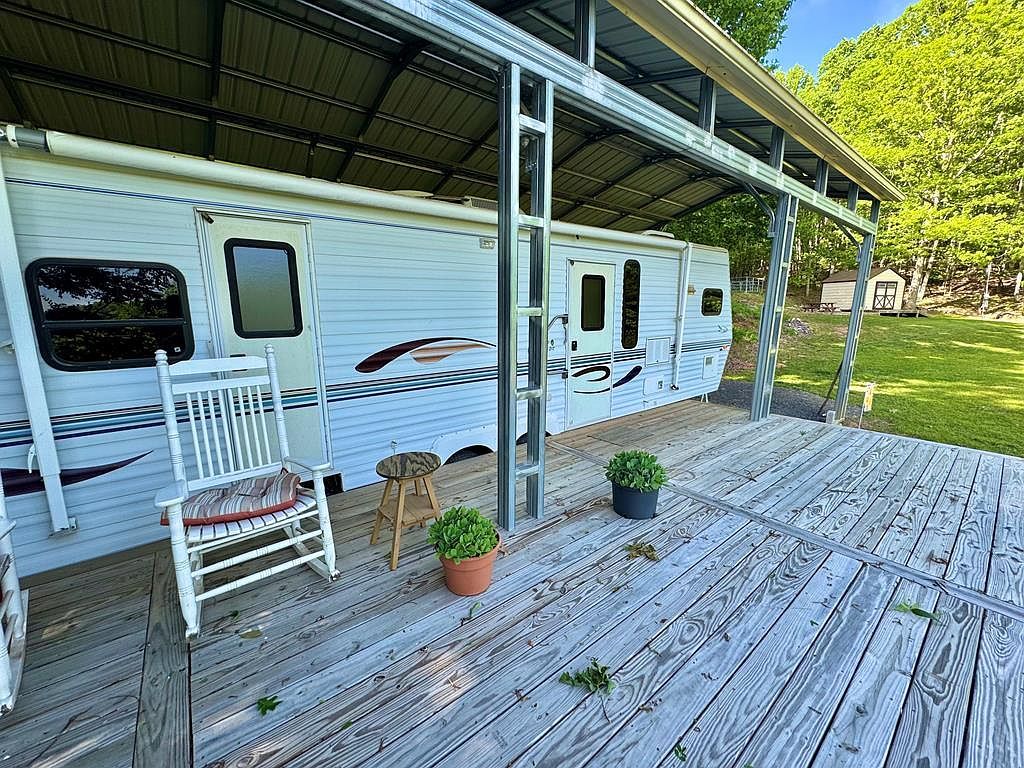 336 Arrowhead Dr Fries, VA 24330 - Thumbnail 4