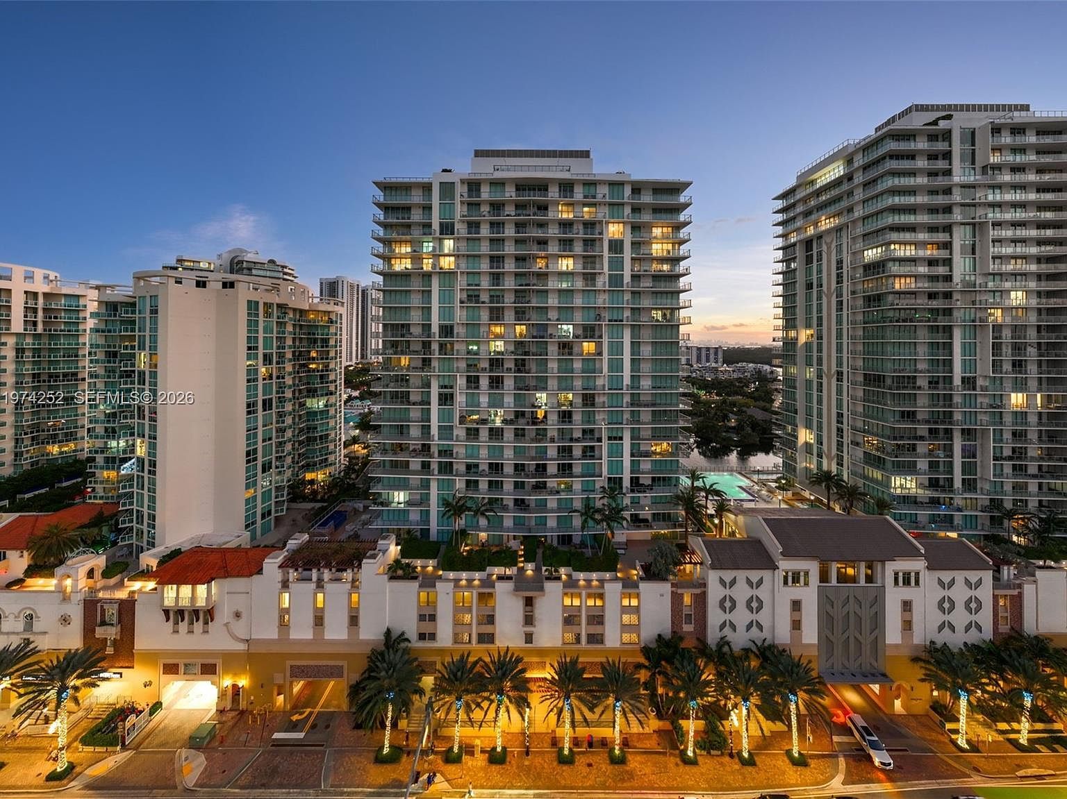 300 Sunny Isles Blvd #4-2003 Sunny Isles Beach, FL 33160 - Thumbnail 4