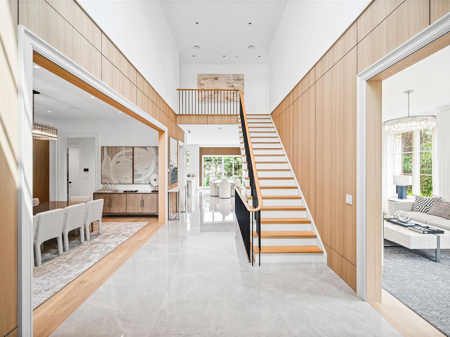 7 Mirrielees Rd Great Neck, NY 11021 - Thumbnail 4