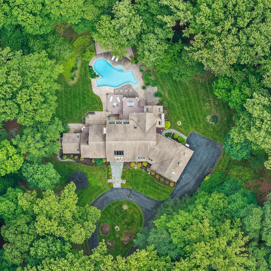 6 Hunt Club Ln Malvern, PA 19355 - Thumbnail 4