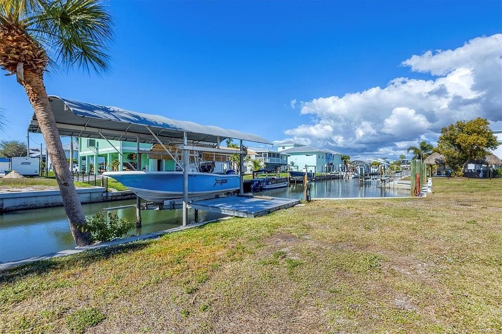 10484 Raymond St LOT 8 Englewood, FL 34224 - Thumbnail 4