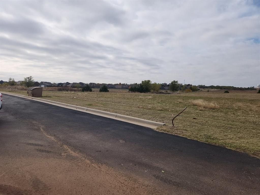 N Washington St LOT 1 Weatherford, OK 73096 - Thumbnail 4