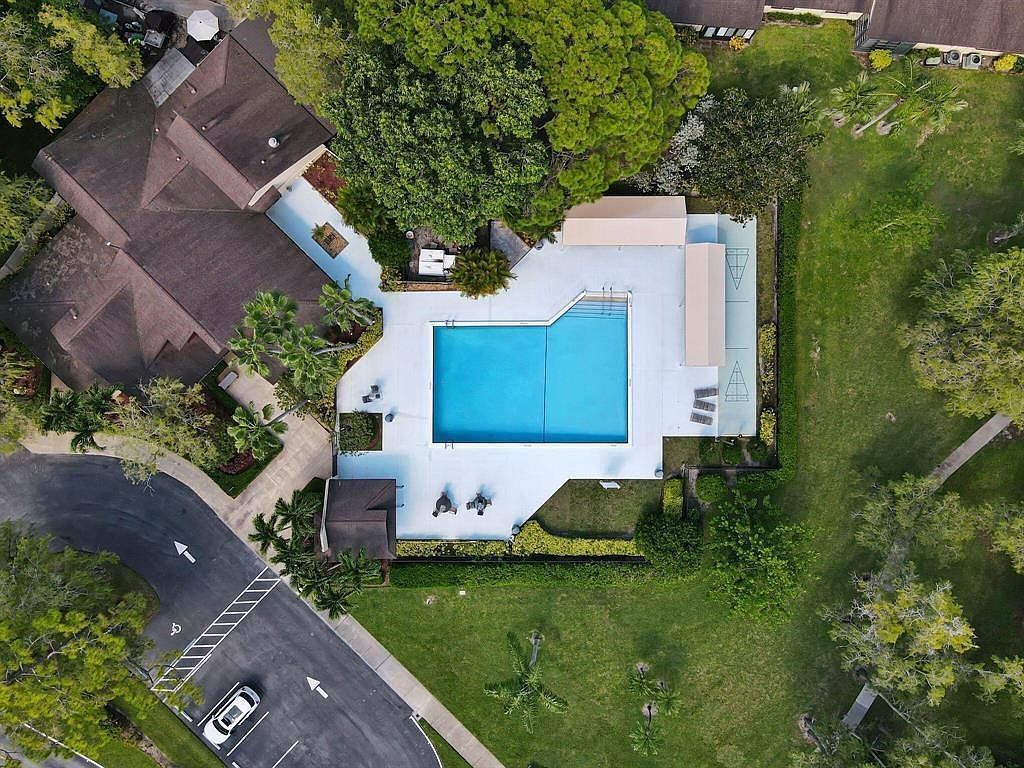 64 Macadamia Ct Royal Palm Beach, FL 33411 - Thumbnail 4