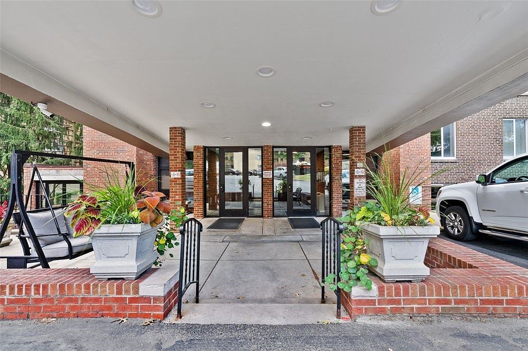 5 Bayard Rd APT 416 Pittsburgh, PA 15213 - Thumbnail 4