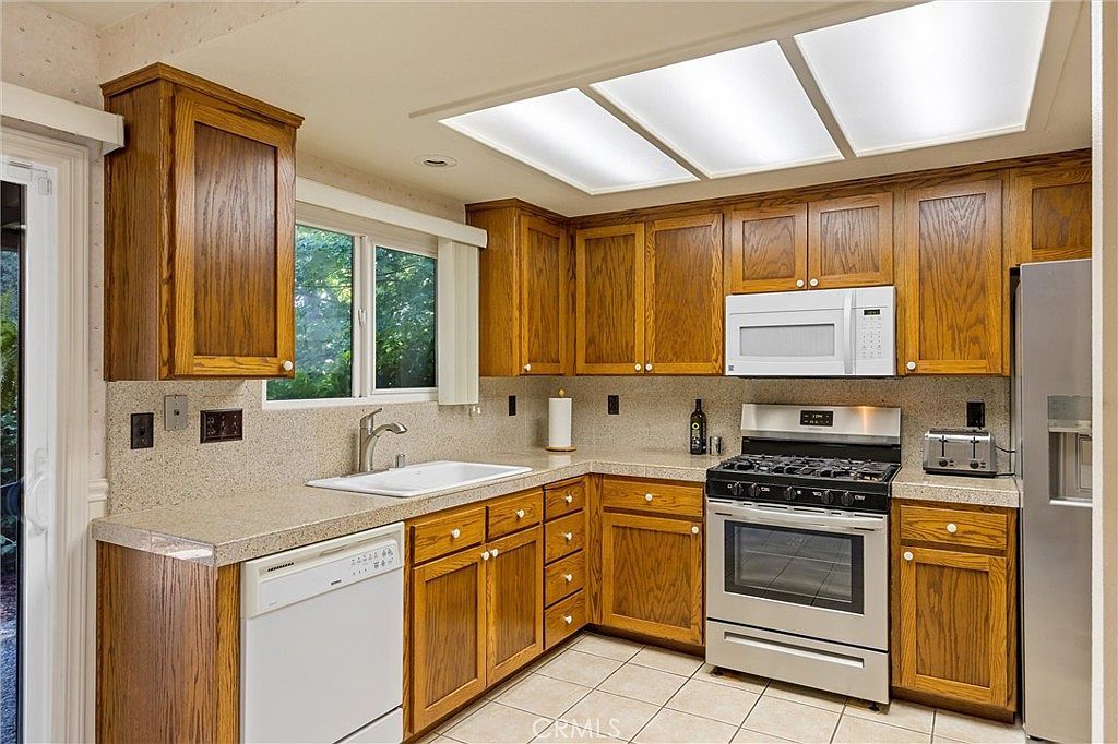 2665 Waverly Ct Chico, CA 95973 - Thumbnail 4