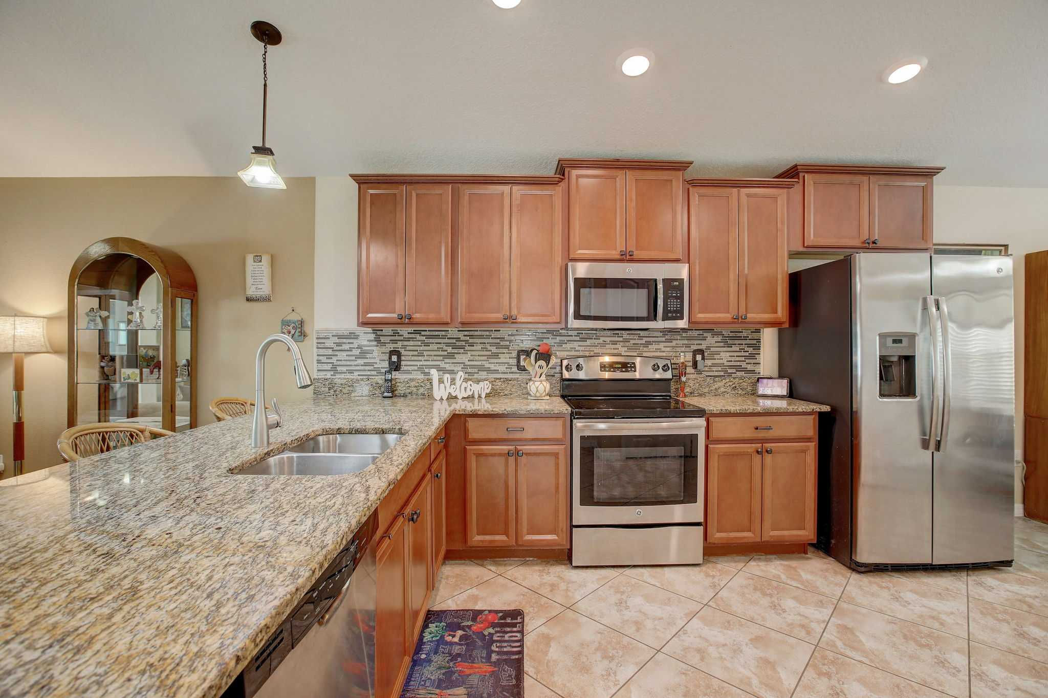 18732 Dobson Drive, Hudson, FL, USA, 34667 - Thumbnail 4