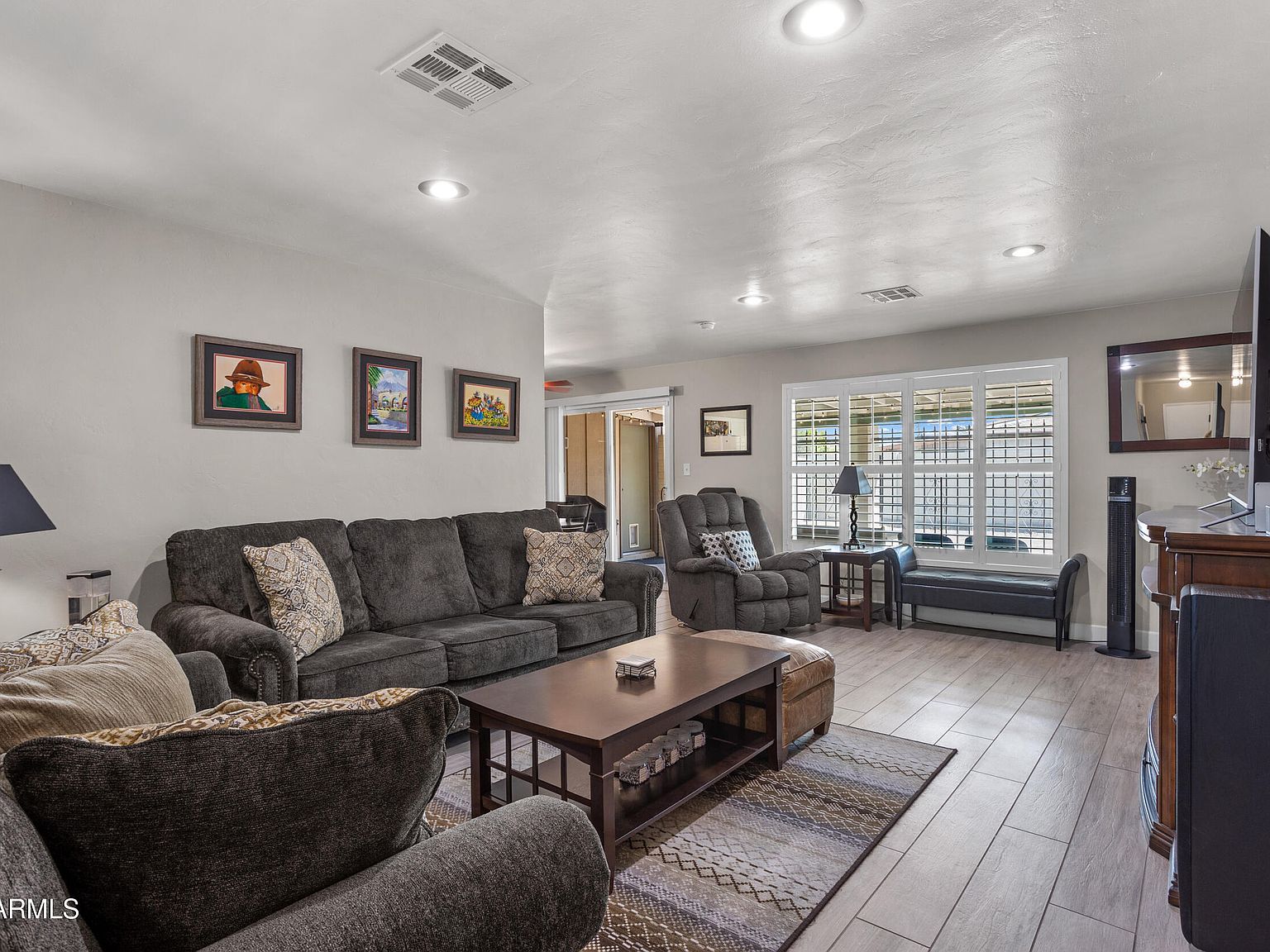 2301 N 38th St Phoenix, AZ 85008 - Thumbnail 4