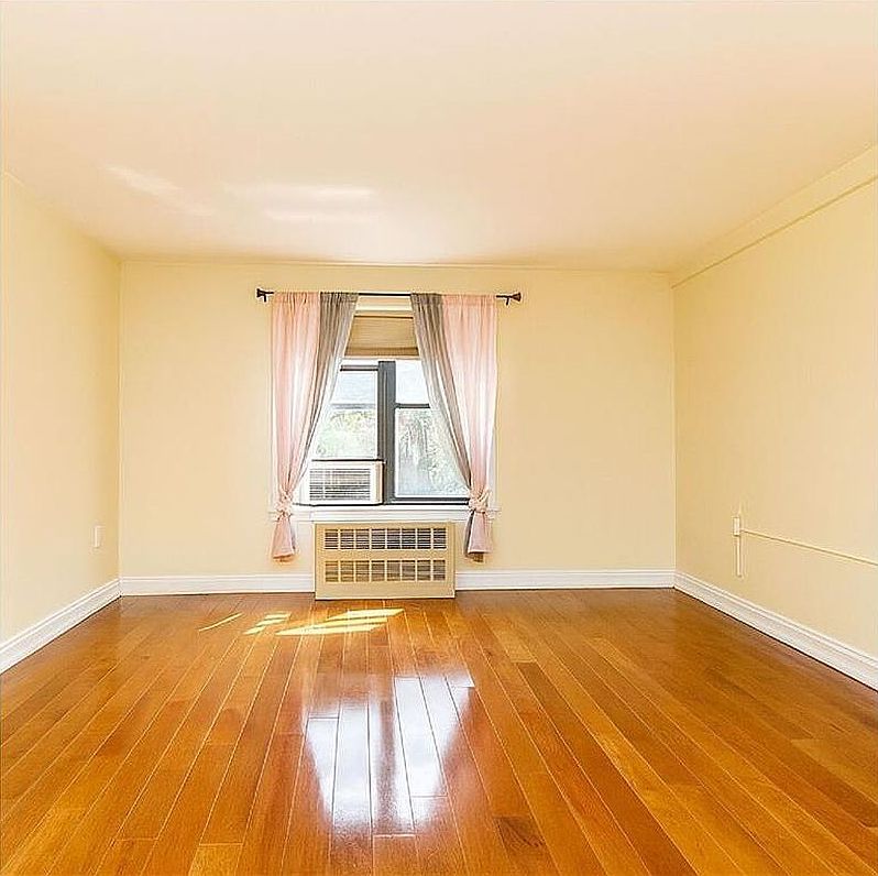 3171 Whitney Ave APT 1B Brooklyn, NY 11229 - Thumbnail 4