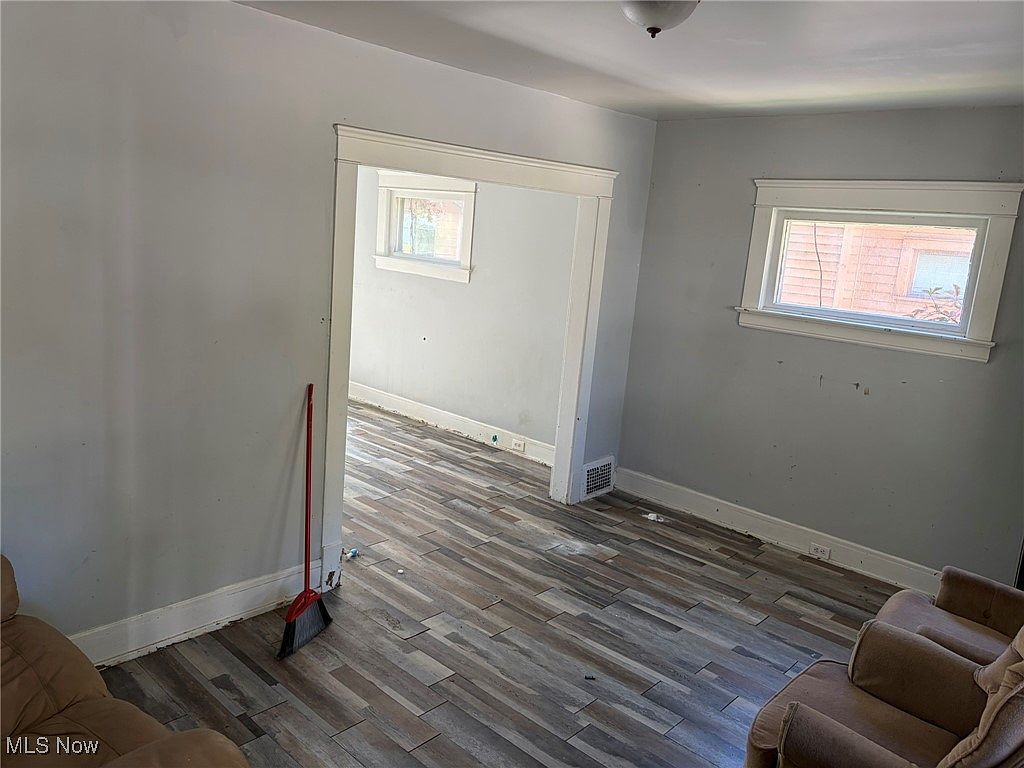 7808 Force Ave Cleveland, OH 44105 - Thumbnail 4