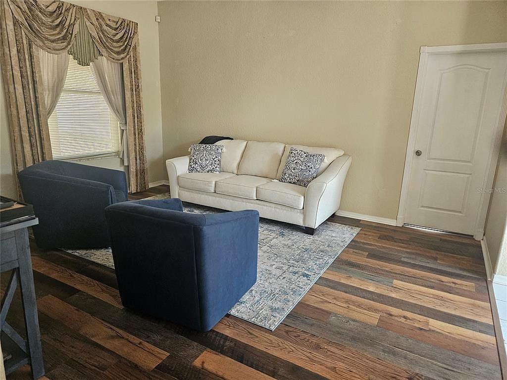 8611 Brookway Cir Tampa, FL 33635 - Thumbnail 4