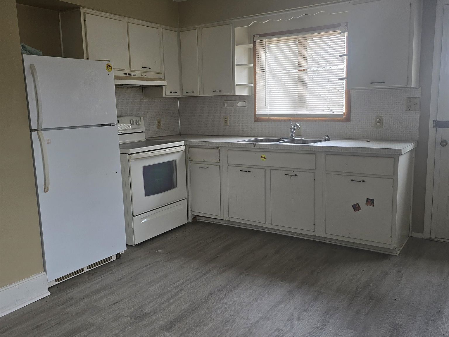 1101 S Galena Ave Freeport, IL 61032 - Thumbnail 4