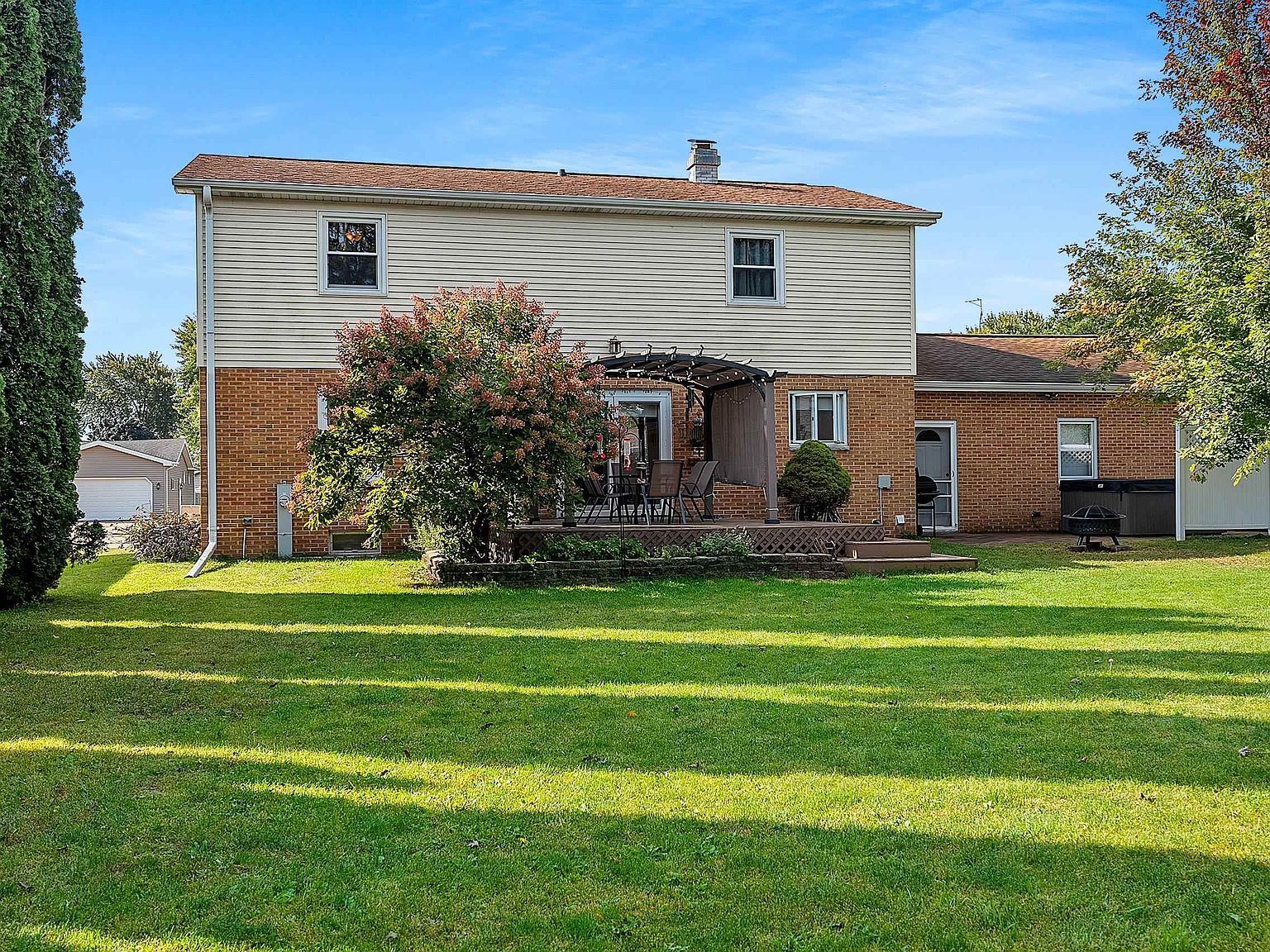 876 W 19th Ave Oshkosh, WI 54902 - Thumbnail 4