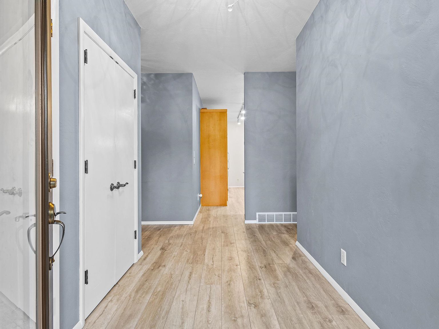 658 N Forest Dr Forestville, WI 54213 - Thumbnail 4