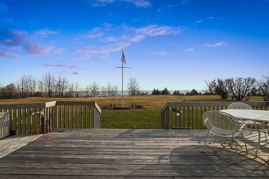 N1356 Lakeshore Rd Kewaunee, WI 54216 - Thumbnail 4