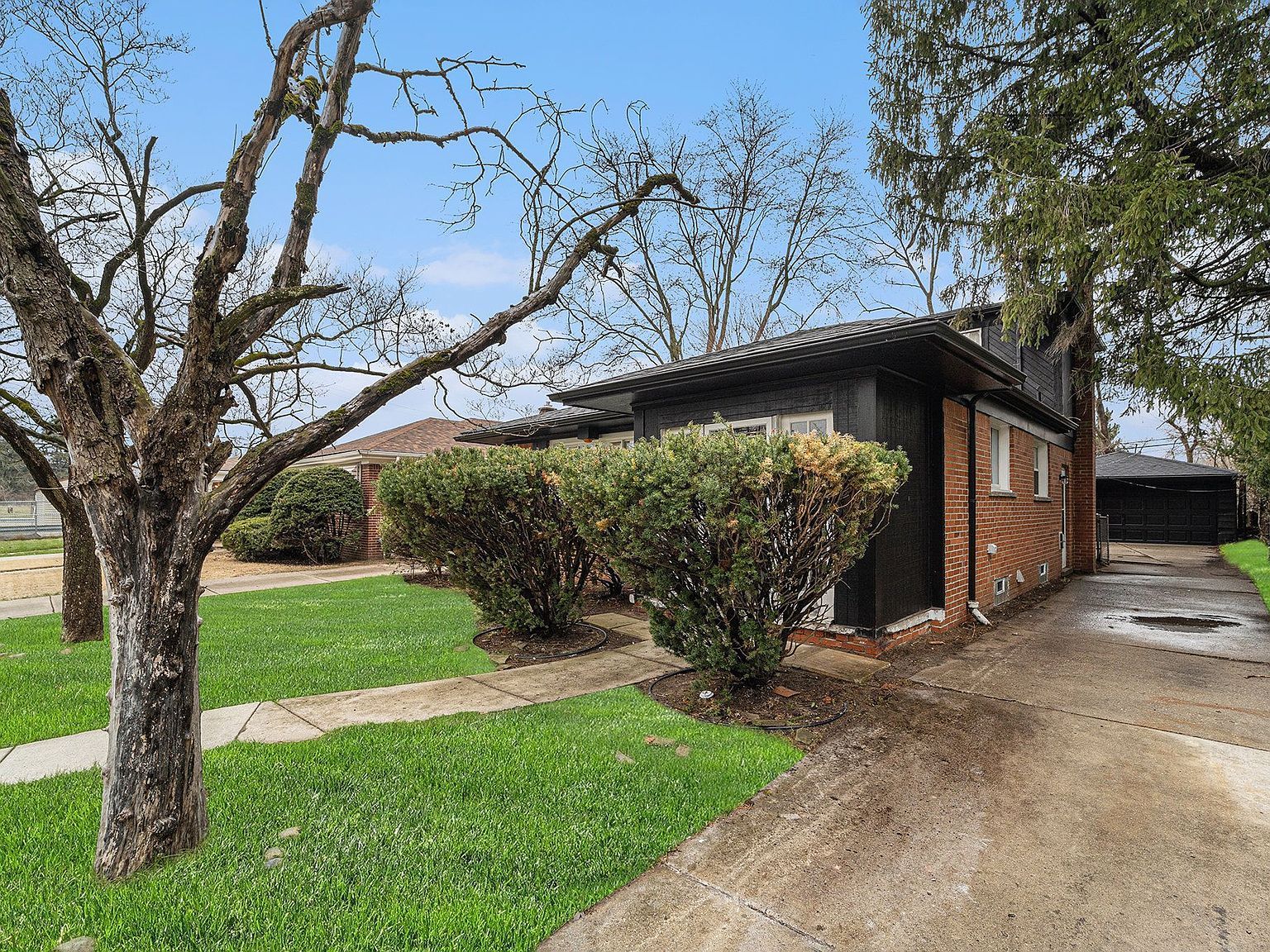 19147 Redfern St Detroit, MI 48219 - Thumbnail 4