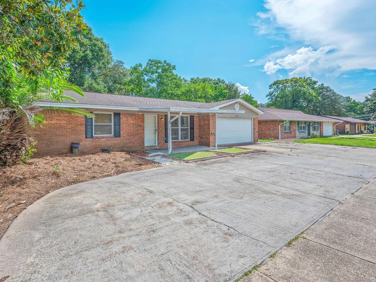 710 E Hollywood Blvd Mary Esther, FL 32569 - Thumbnail 4