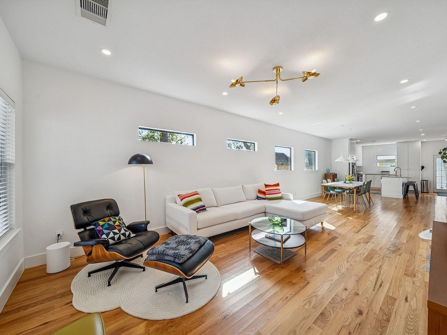 1915 Everett St Houston, TX 77009 - Thumbnail 4