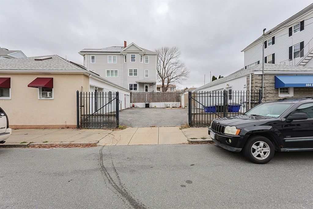 273 Tremont St Fall River, MA 02720 - Thumbnail 4