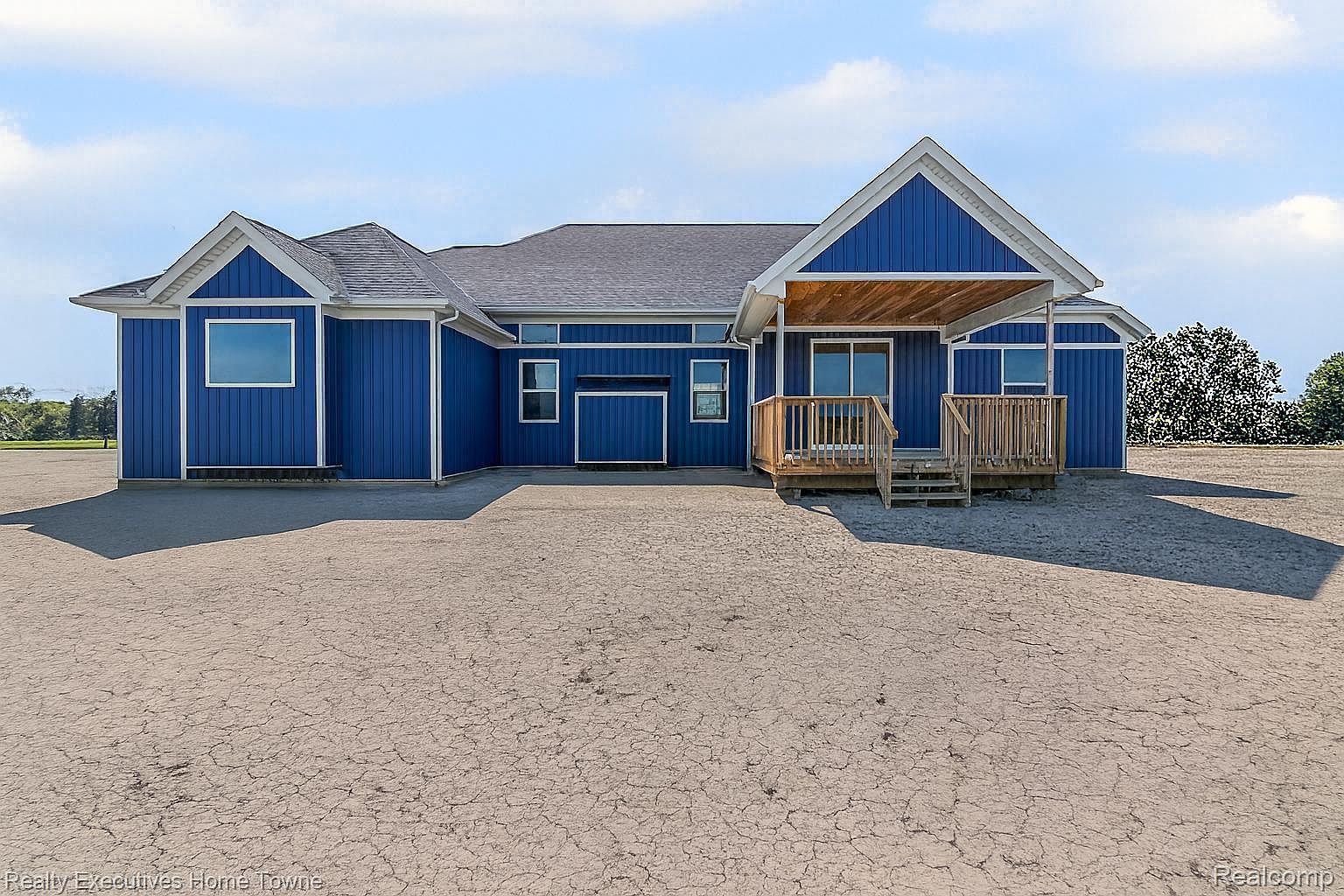 7082 Springborn Rd China, MI 48054 - Thumbnail 4