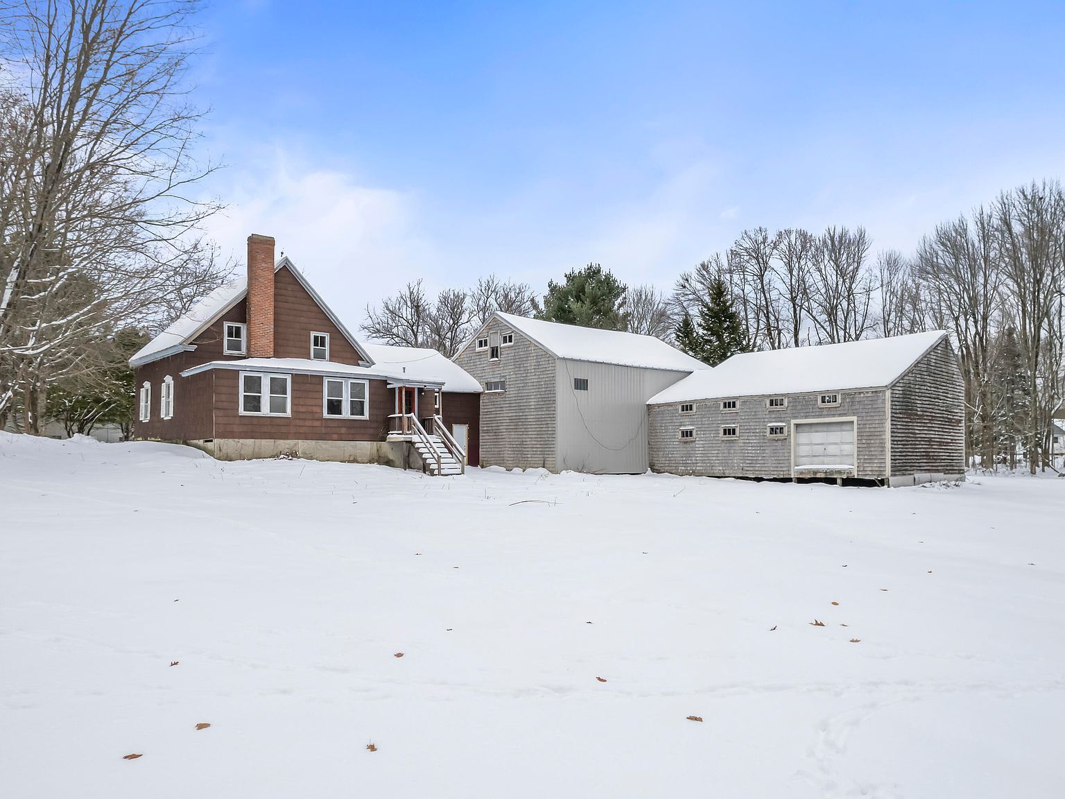 904 & 908 Lakeview Dr South China, ME 04358 - Thumbnail 4