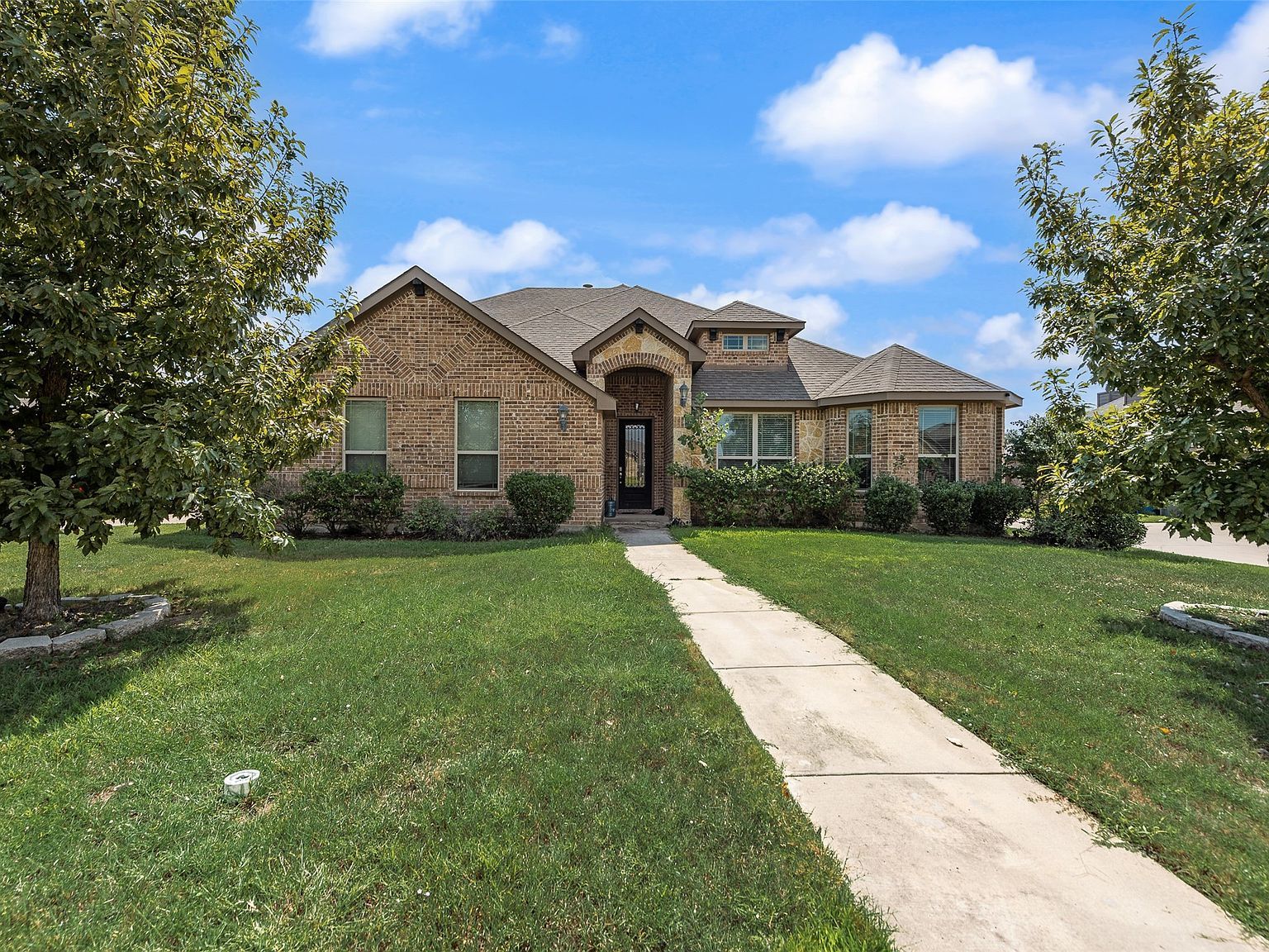 202 Debbie Way Red Oak, TX 75154 - Thumbnail 4
