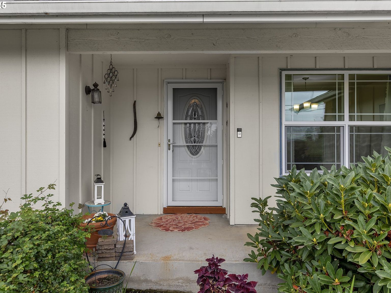 1910 Hawkins Ln Eugene, OR 97405 - Thumbnail 4