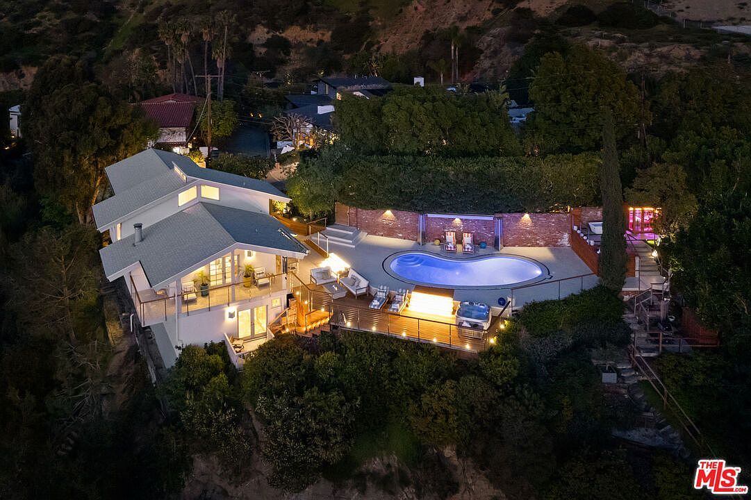 2281 Gloaming Way Beverly Hills, CA 90210 - Thumbnail 4