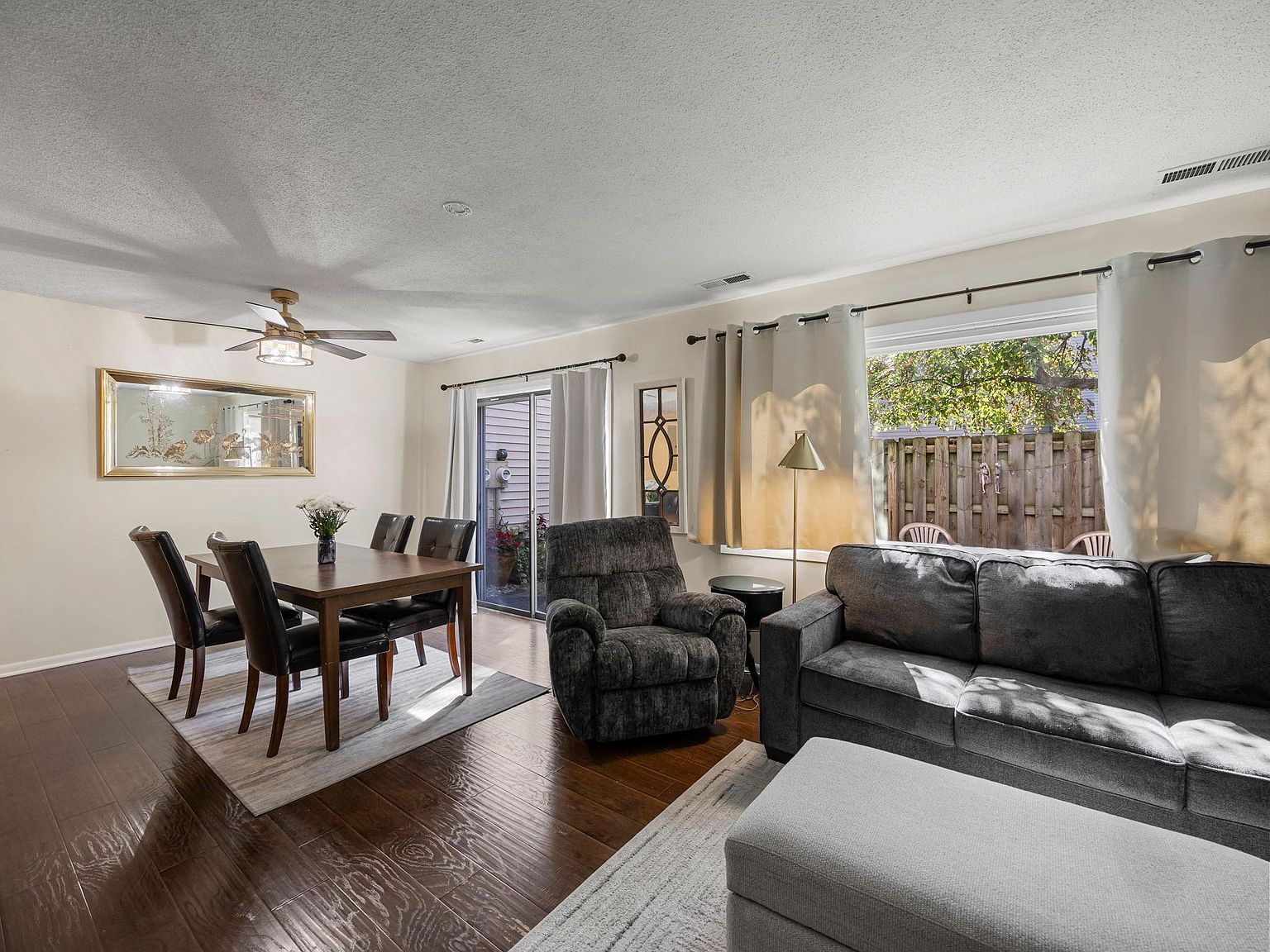 5527 E Bavarian Pass Minneapolis, MN 55432 - Thumbnail 4