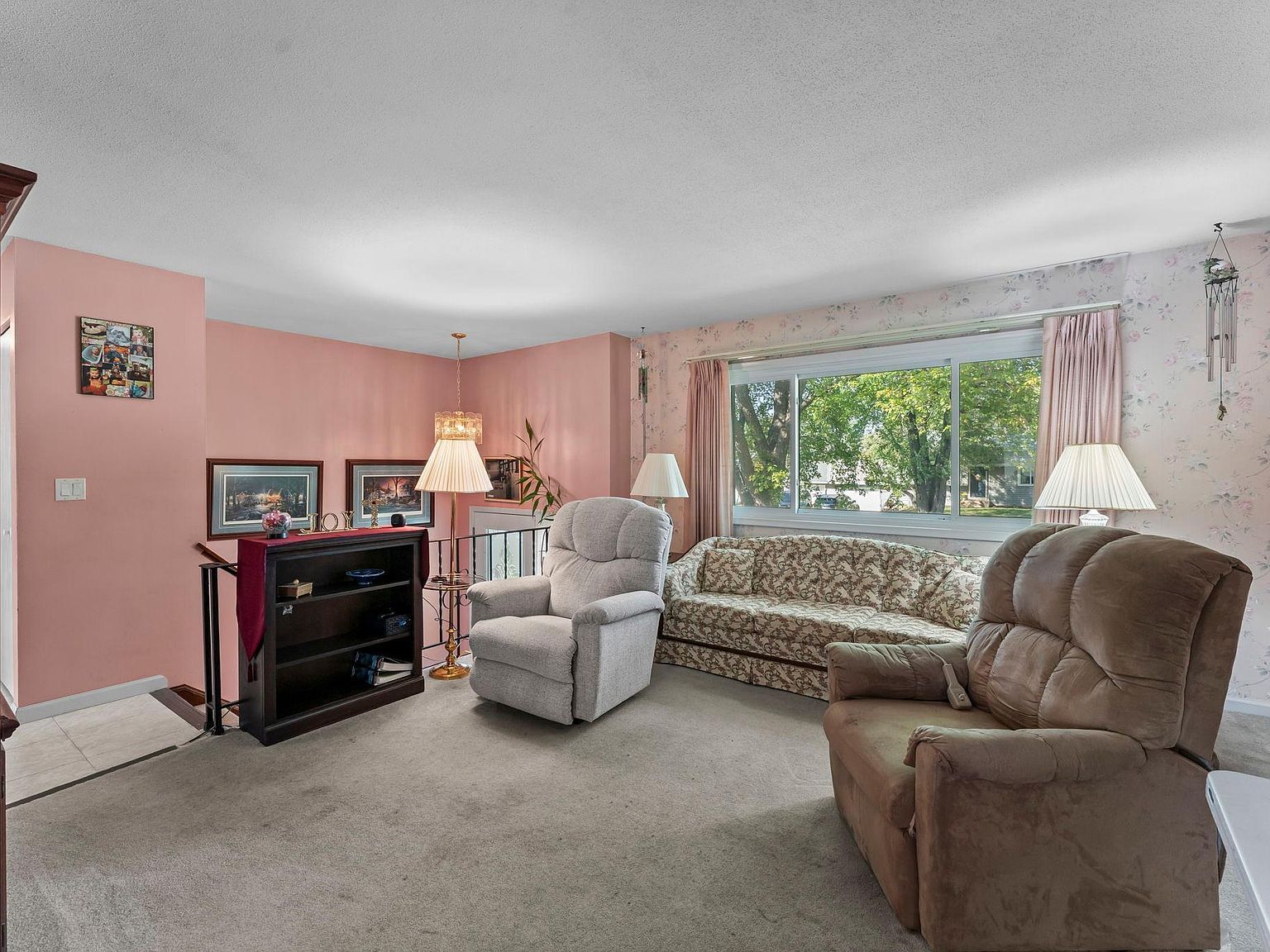 2254 Orchard Ln White Bear Lake, MN 55110 - Thumbnail 4