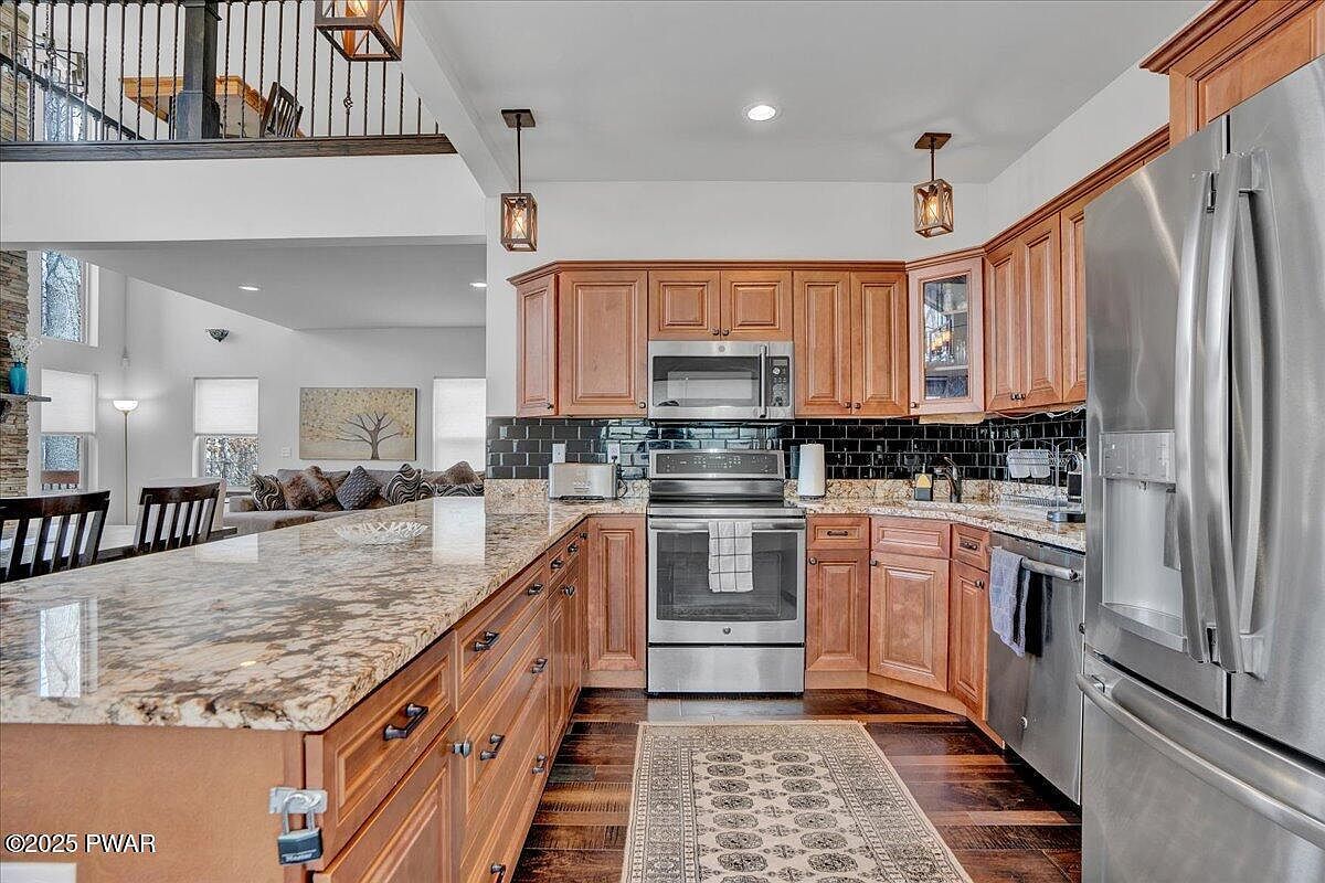 254 Upper Independence Dr Lackawaxen, PA 18435 - Thumbnail 4