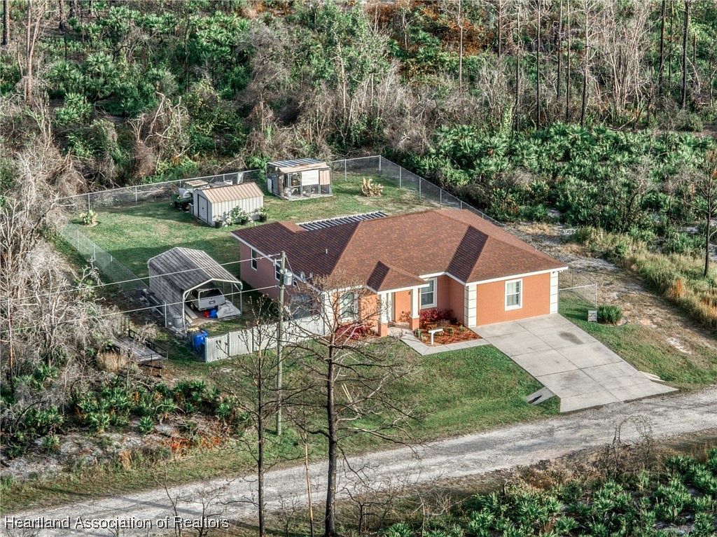 1155 Marabella Rd Lake Placid, FL 33852 - Thumbnail 4