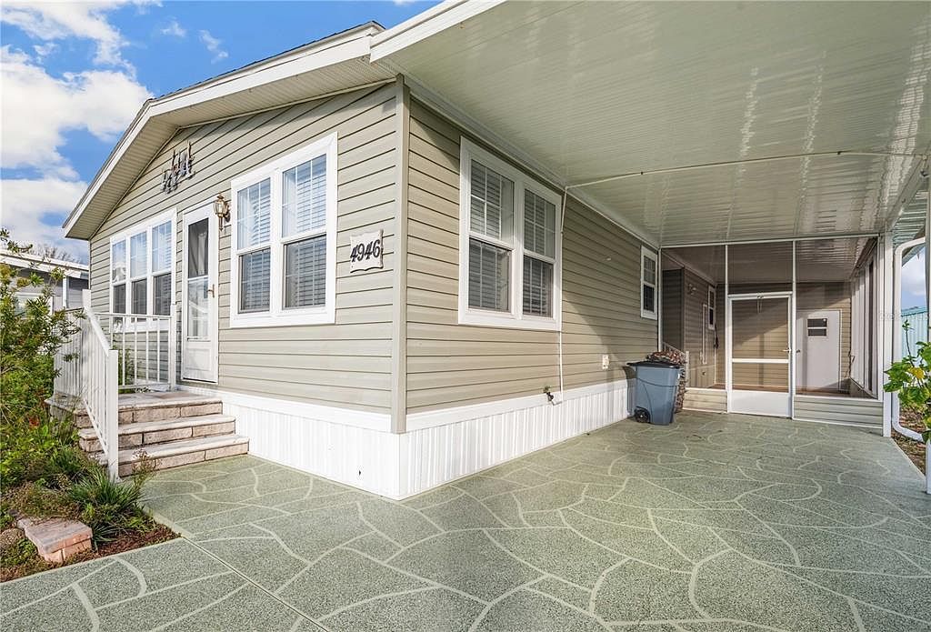 4946 Blanco Dr Zephyrhills, FL 33541 - Thumbnail 4