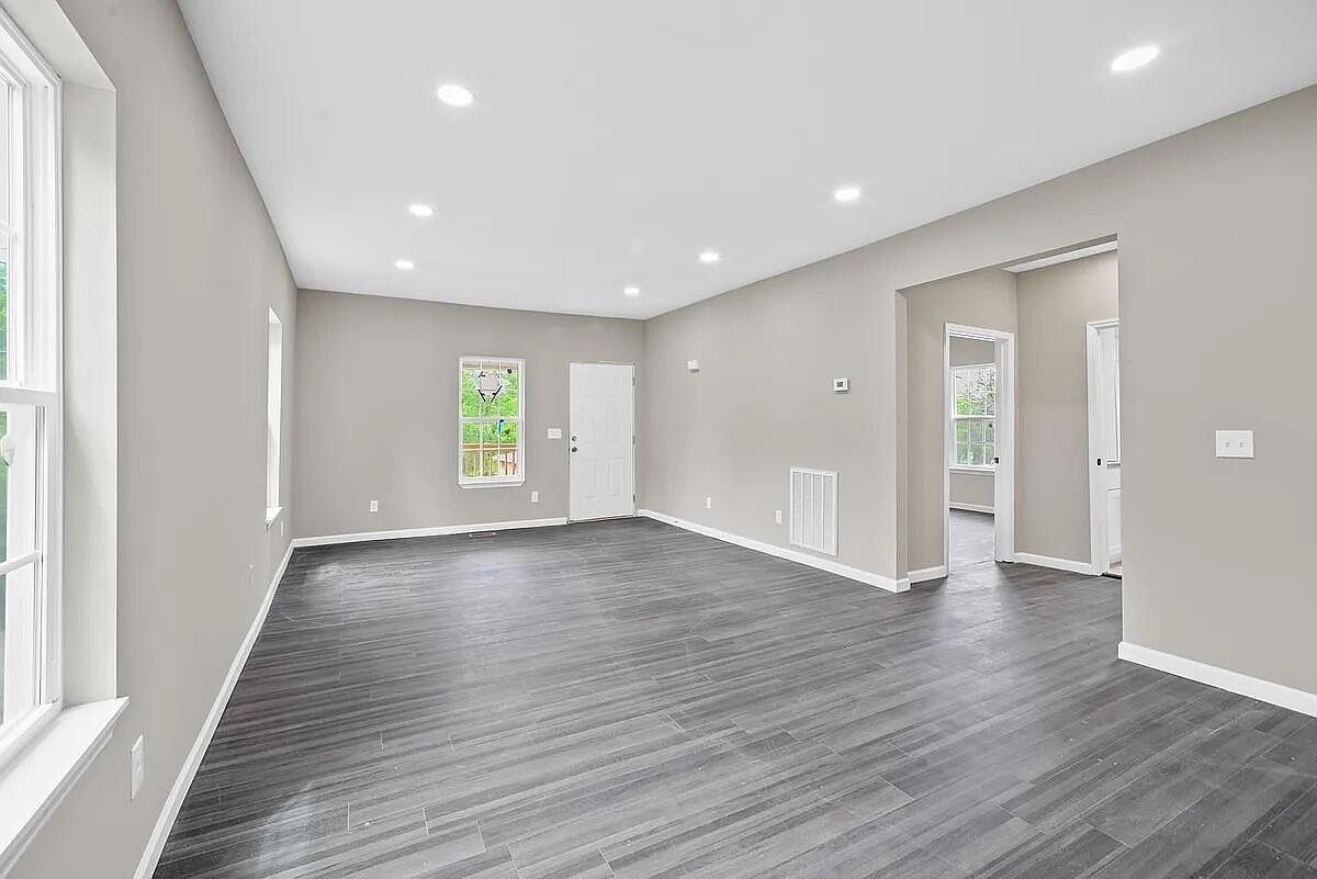 1240 Wheeler Ave Chattanooga, TN 37406 - Thumbnail 4