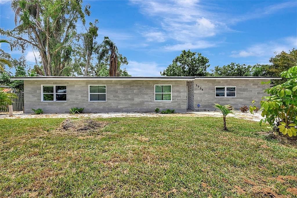 3234 Restful Ln Sarasota, FL 34231 - Thumbnail 4