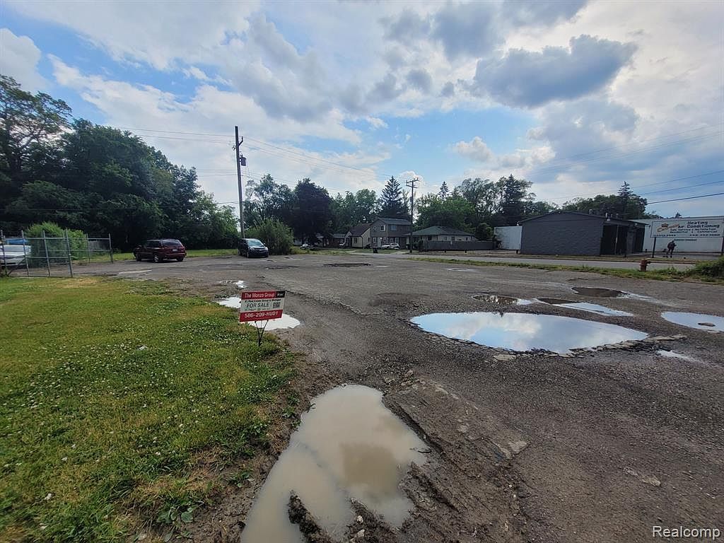 24451 W McNichols Rd Detroit, MI 48219 - Thumbnail 4