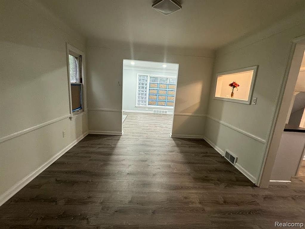 16595 Mendota St Detroit, MI 48221 - Thumbnail 4