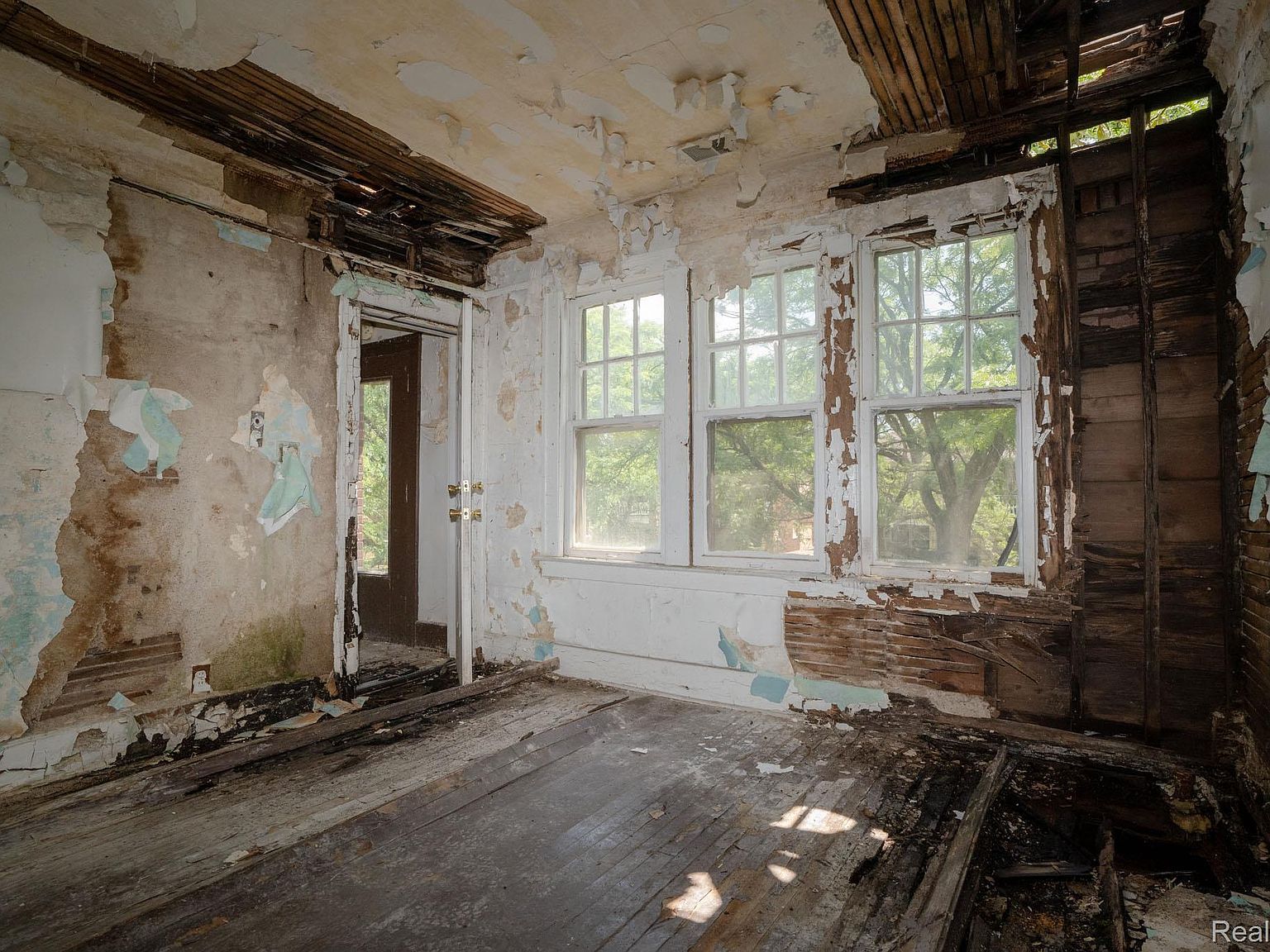 2302 W Grand St Detroit, MI 48238 - Thumbnail 4