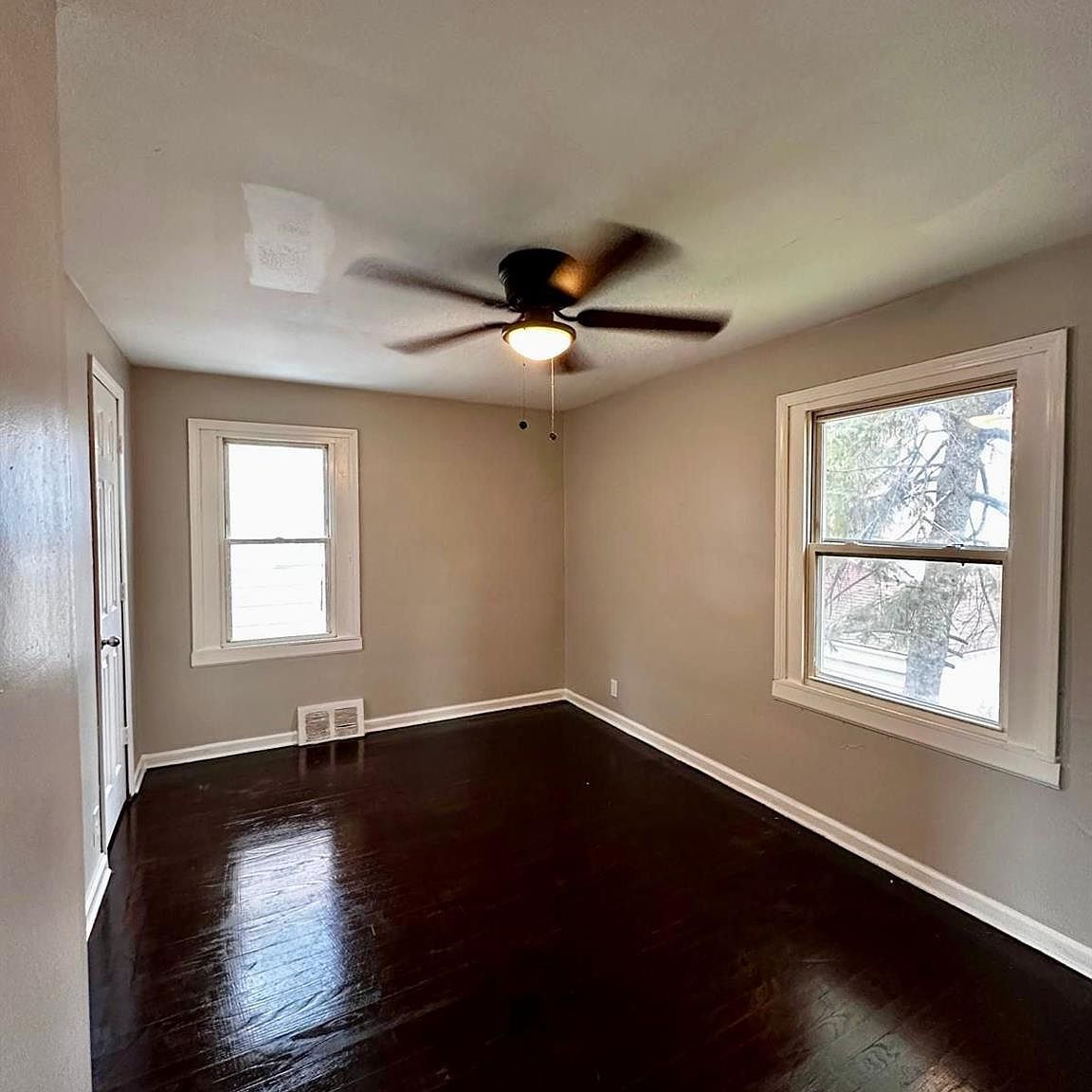 20014 Hull St Highland Park, MI 48203 - Thumbnail 4