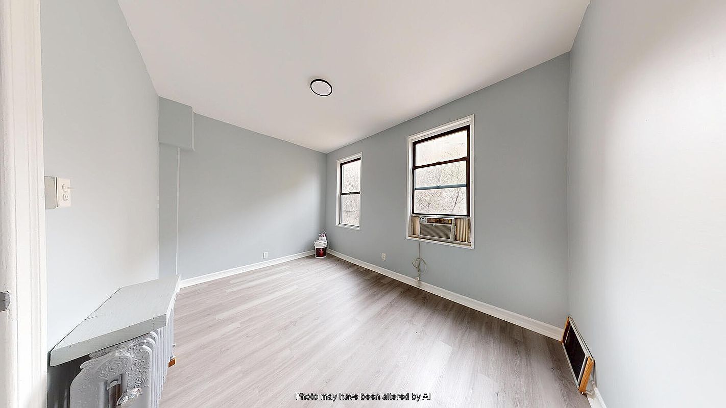 744 Driggs Ave Brooklyn, NY 11211 - Thumbnail 4