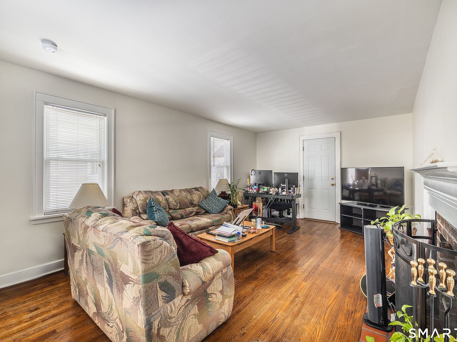 61 Astoria Ave Bridgeport, CT 06604 - Thumbnail 4