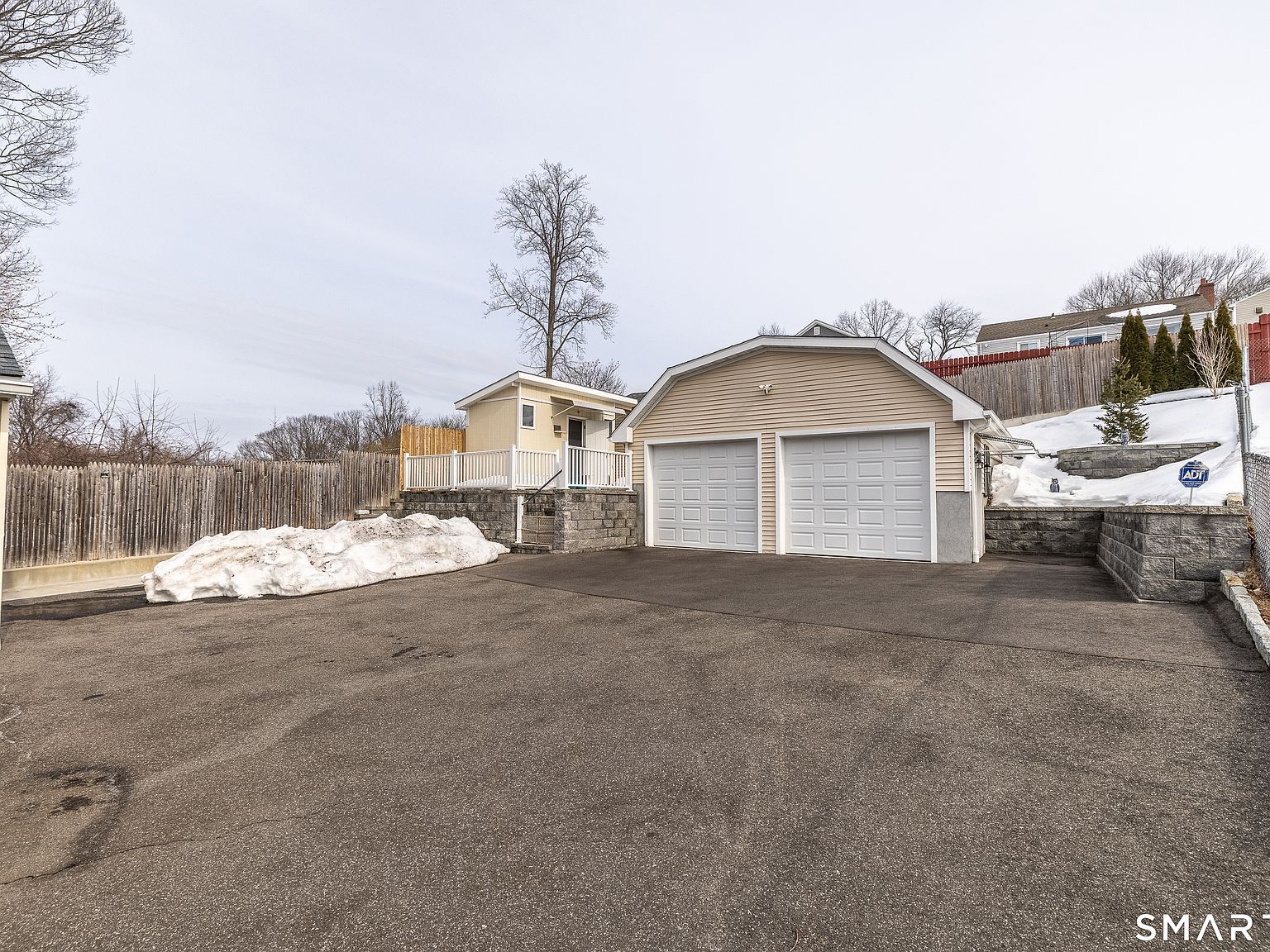 46 Oakleaf St Bridgeport, CT 06606 - Thumbnail 4