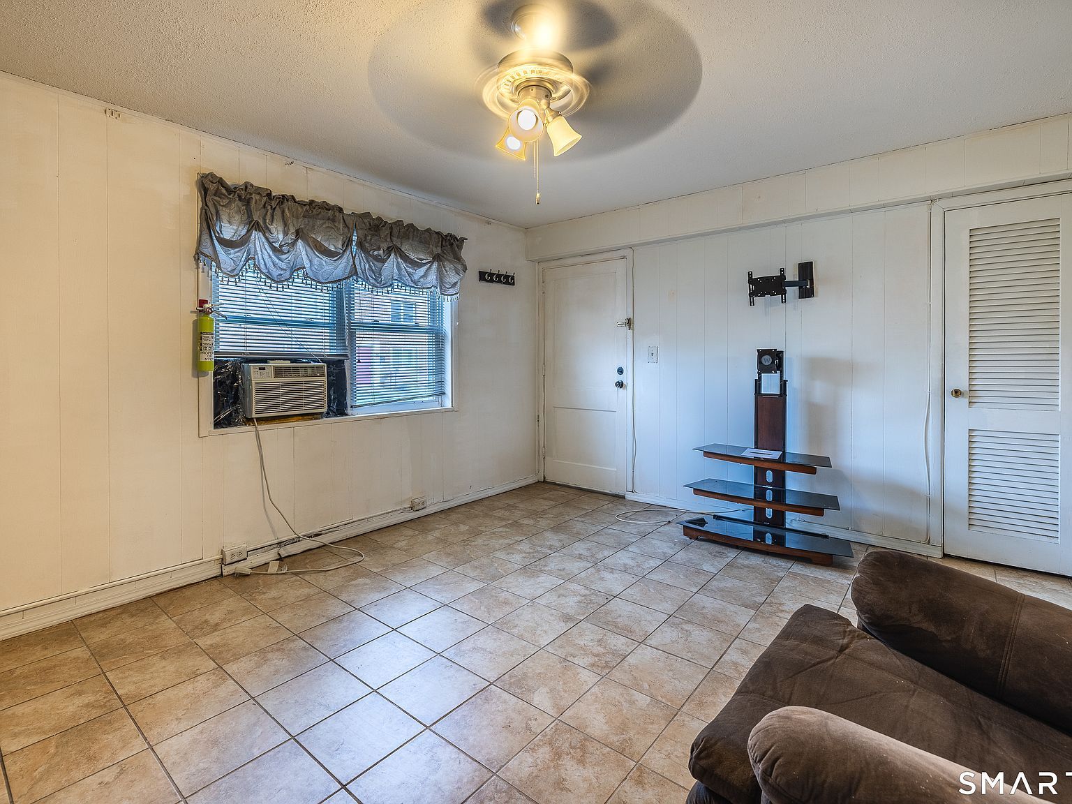 317 Granfield Ave #B Bridgeport, CT 06610 - Thumbnail 4