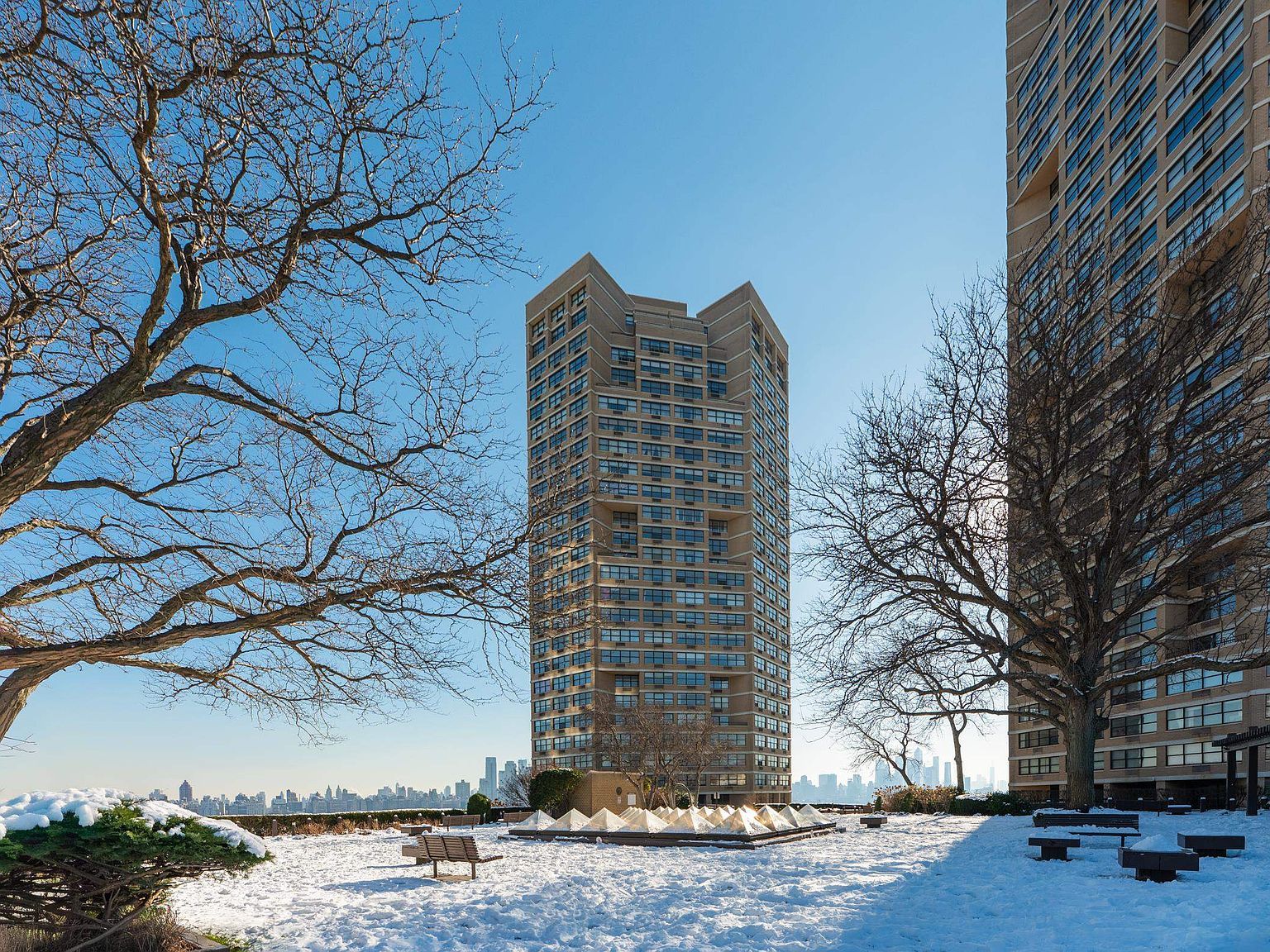 7002 Boulevard East Unit 8J West New York, NJ 07093 - Thumbnail 4