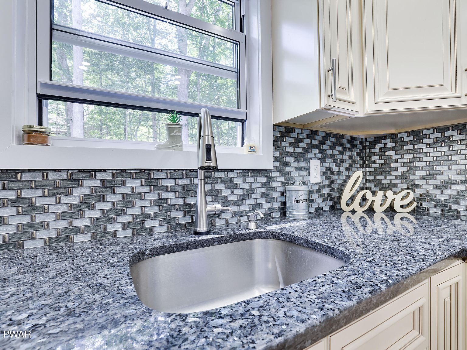 3109 Snowden Dr Bushkill, PA 18324 - Thumbnail 4