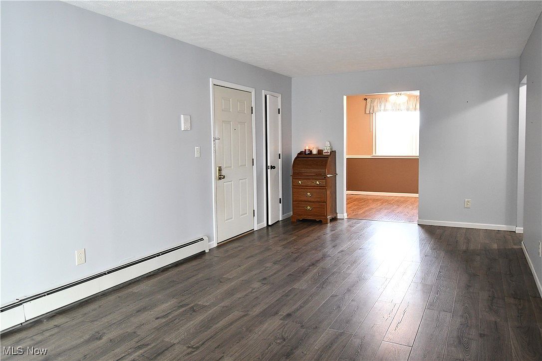 876 Pearson Cir UNIT 2 Youngstown, OH 44512 - Thumbnail 4