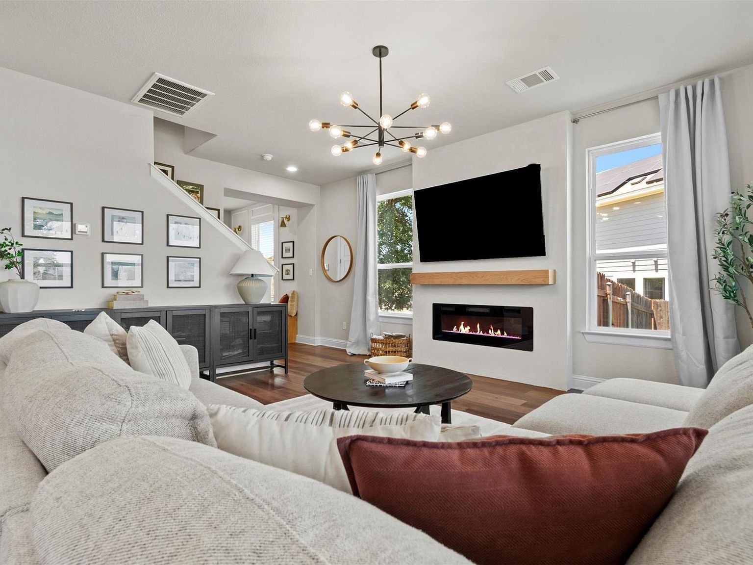 324 Gaida Loop Georgetown, TX 78628 - Thumbnail 4