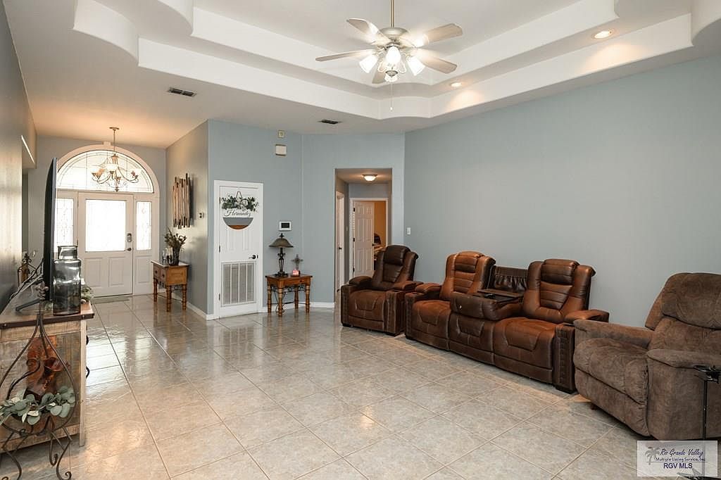 904 Agarita Ct Elsa, TX 78543 - Thumbnail 4